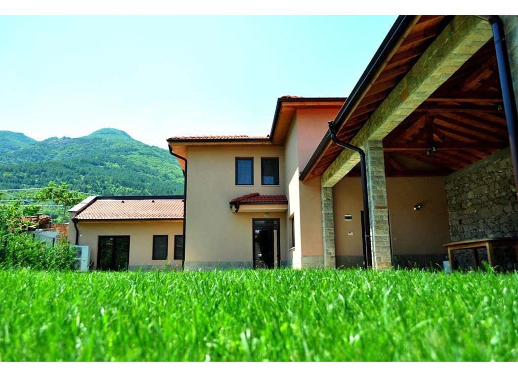 Yustina Villas Guest House Bagian luar foto