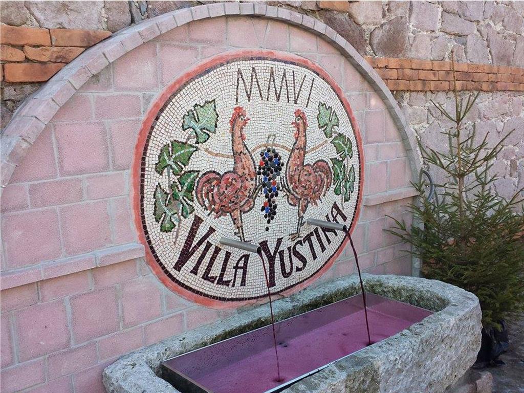 Yustina Villas Guest House Bagian luar foto
